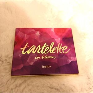Bloom Eyeshadow palette by Tarte